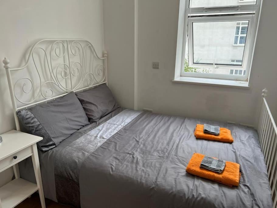 Stunning 2 Bed Flat! Centrally Located In London, Uk! Bagian luar foto