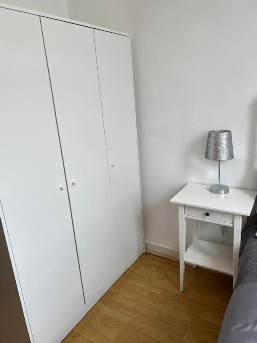 Stunning 2 Bed Flat! Centrally Located In London, Uk! Bagian luar foto