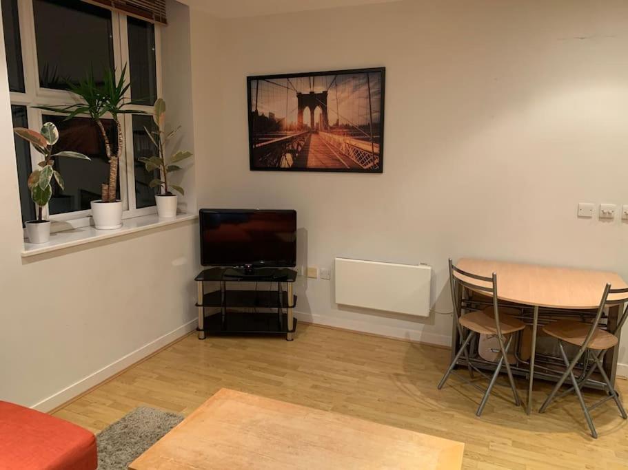 Stunning 2 Bed Flat! Centrally Located In London, Uk! Bagian luar foto