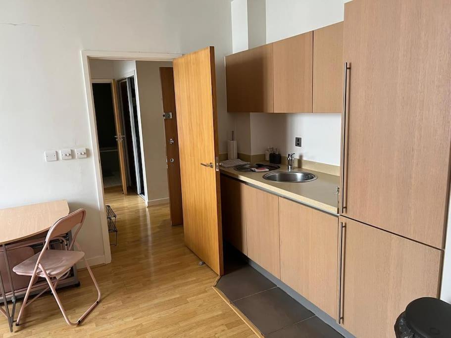 Stunning 2 Bed Flat! Centrally Located In London, Uk! Bagian luar foto